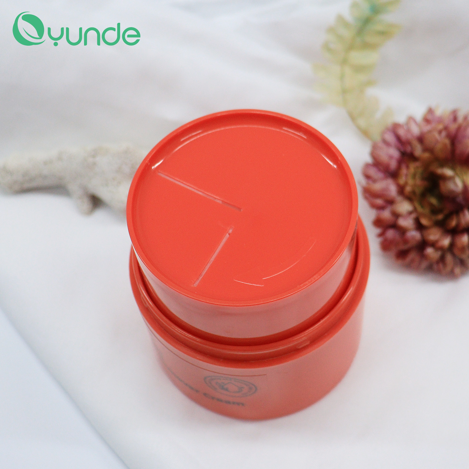 Citrus Makeup Remover Cream Hydrates Skin While Removing Makeup Easily