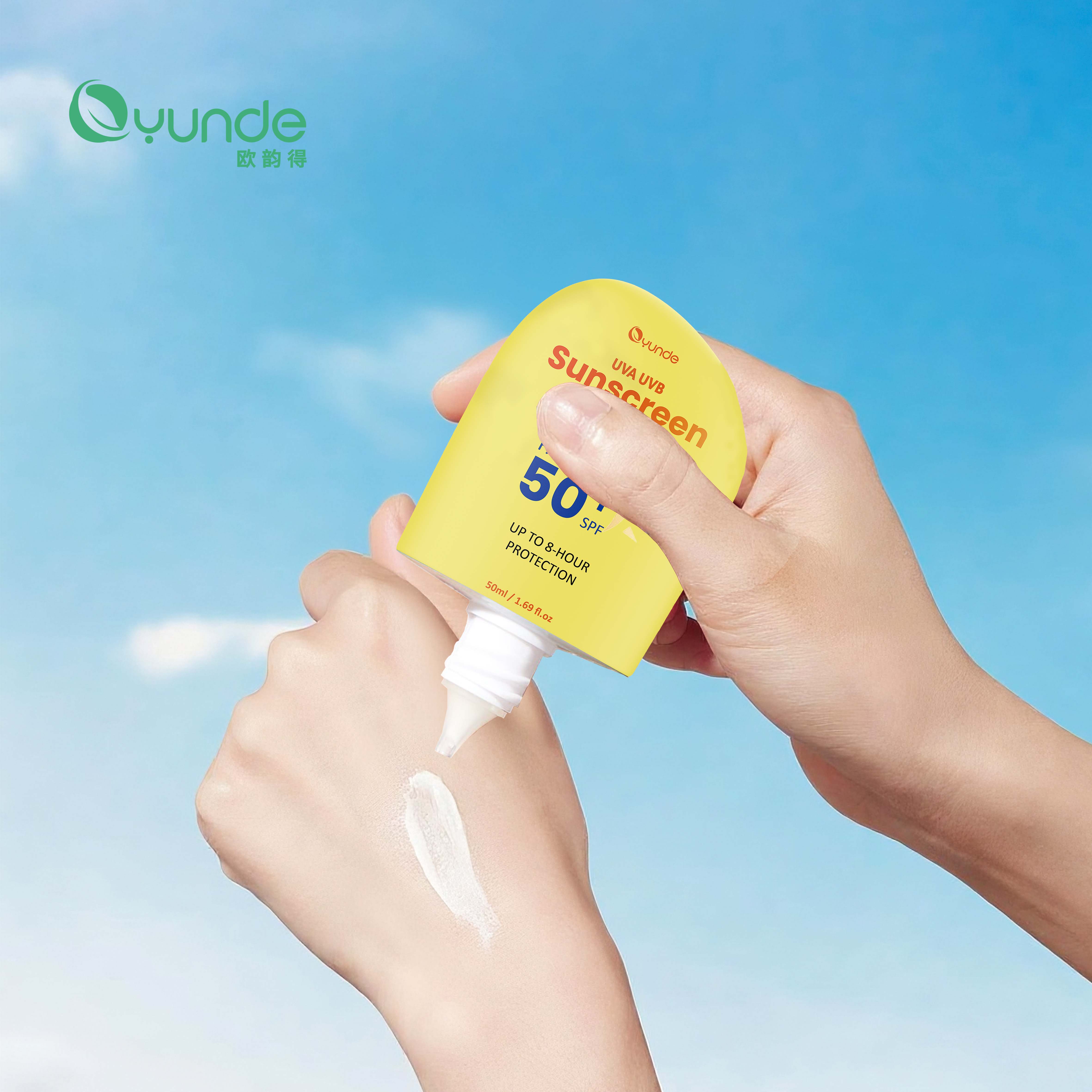  Sunscreen Supplier Anti-Aging SPF 50+ for UVA/UVB Protection