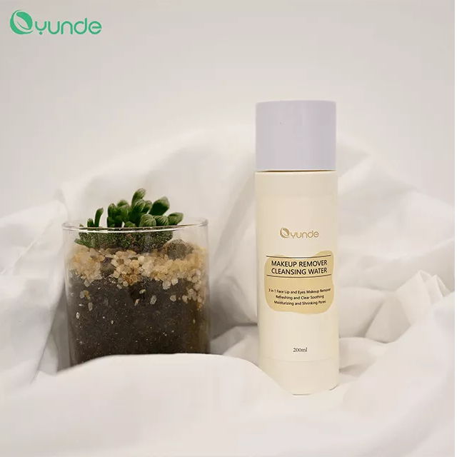 What Causes Allergic Reactions From Using Skincare Products?