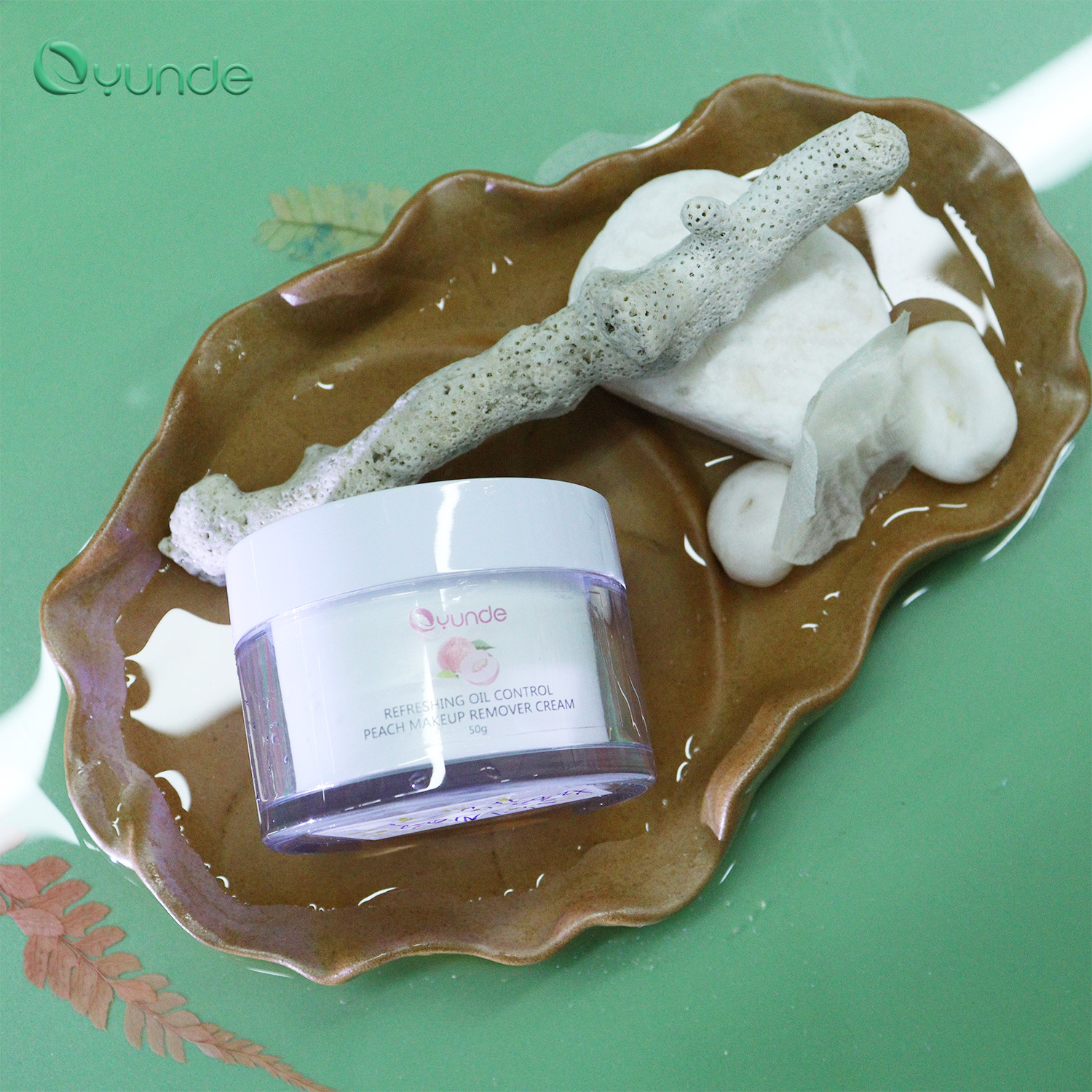 Peach Makeup Remover Cream Gently Cleanses And Hydrates Your Skin